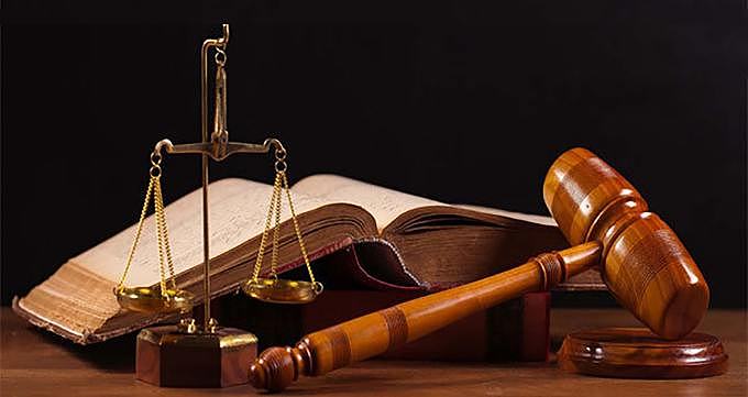 وکیل پایه یک دادگستری باید دارای چه ویژگی هایی باشد؟